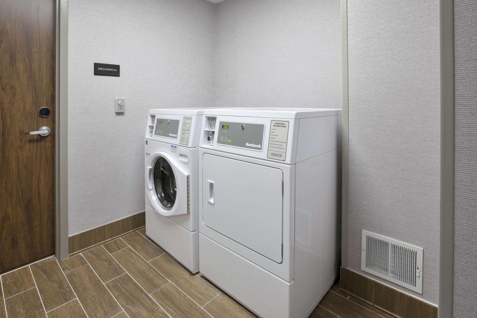 Hampton Inn & Suites Grandville Grand Rapids South Eksteriør billede