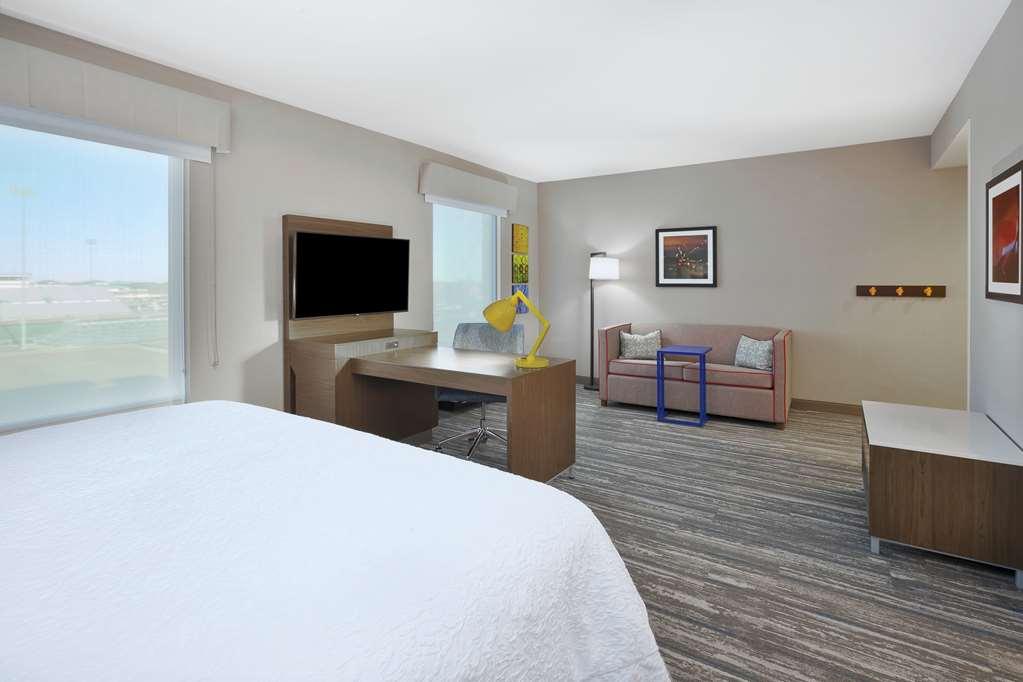 Hampton Inn & Suites Grandville Grand Rapids South Værelse billede